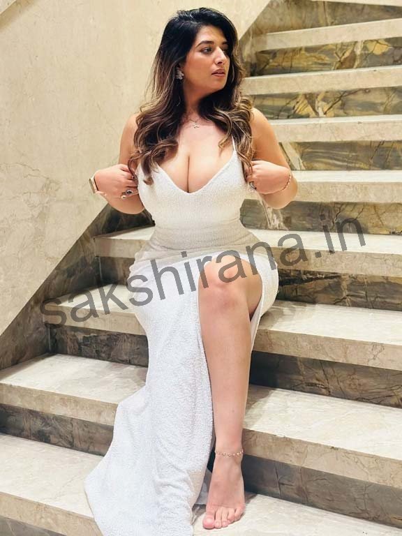 Allahabad aged housewife Call Girl